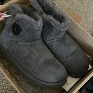 Grey Uggs